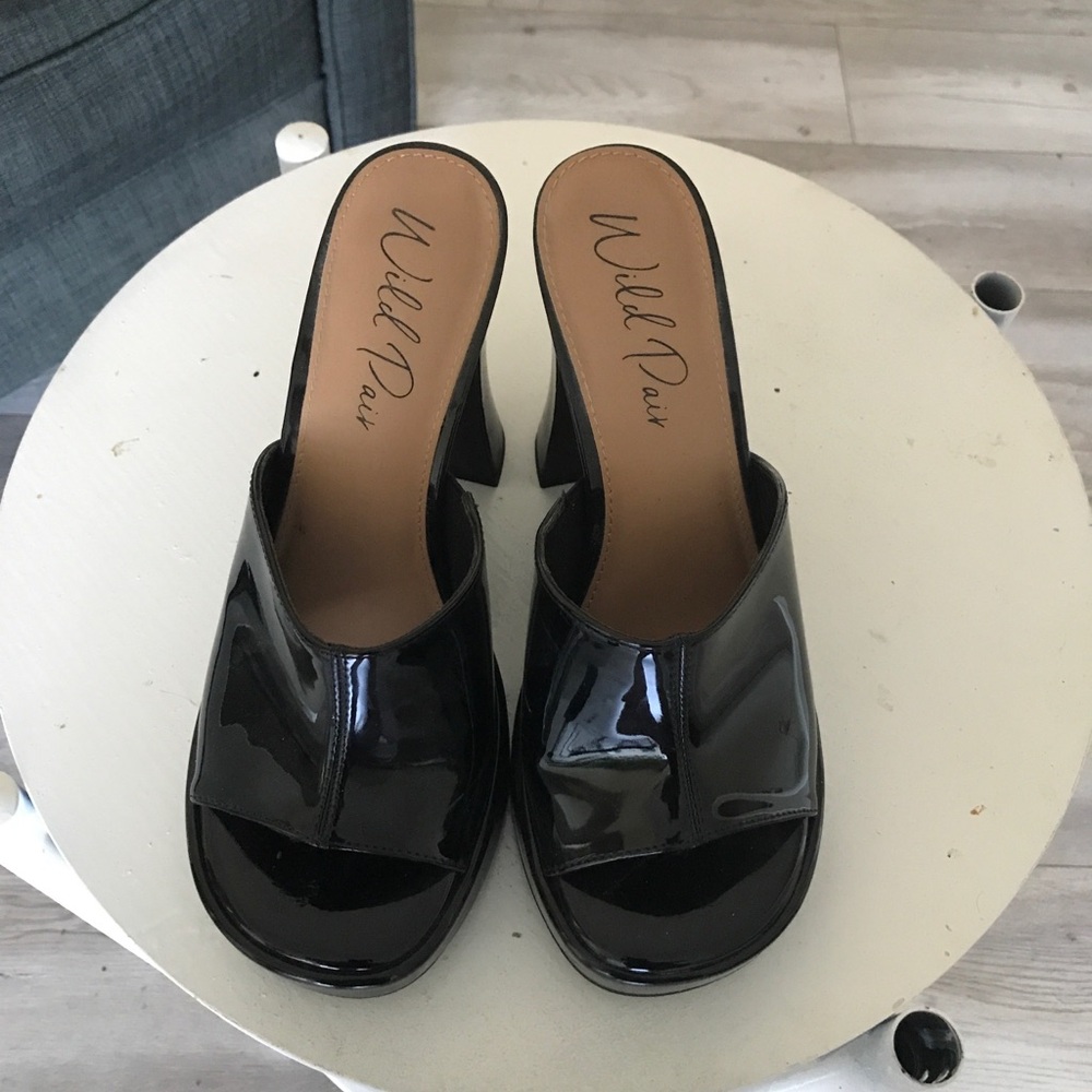 Wild Pair Black Patent Slide Heel Sandals